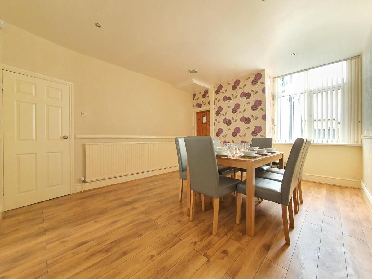 Dysa Crystal House Villa Blackpool Exterior photo