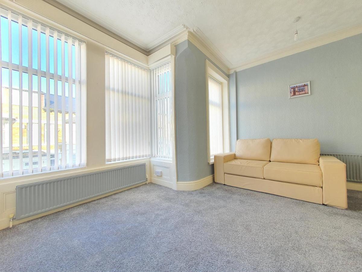 Dysa Crystal House Villa Blackpool Exterior photo