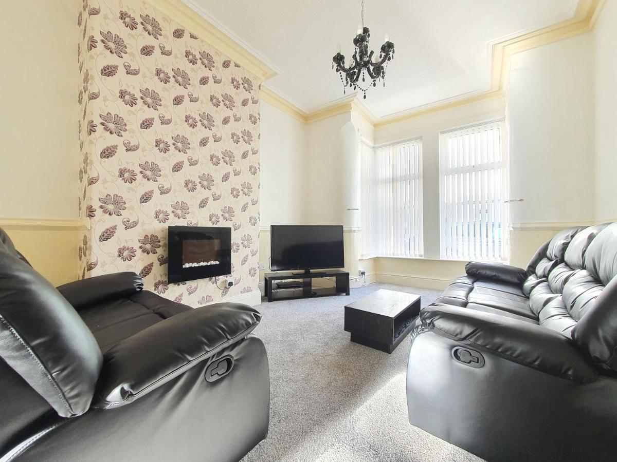 Dysa Crystal House Villa Blackpool Exterior photo